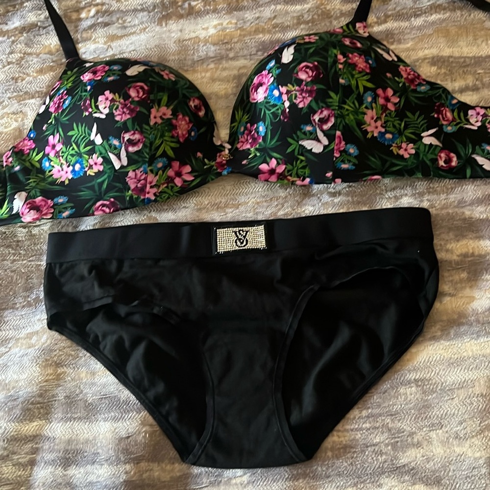 Victoria's Secret So Obsessed Black Floral Bra - BRA ONLY
